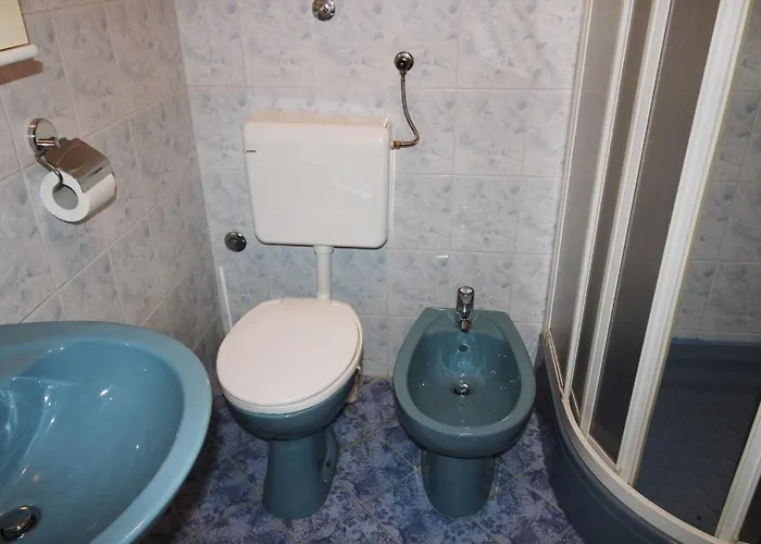 Ljubica بنجول
